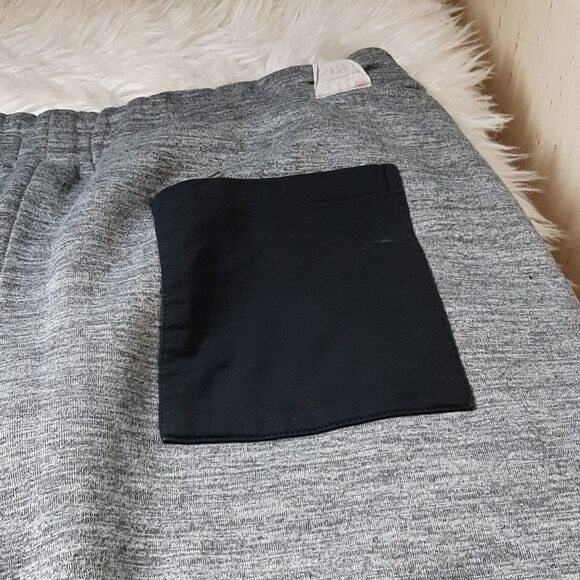 FREE PLANET Mens Sweat Shorts  Gray & Blue New No Tags   ‎ Shorts 40 Wx L 22x11 - Picture 4 of 8